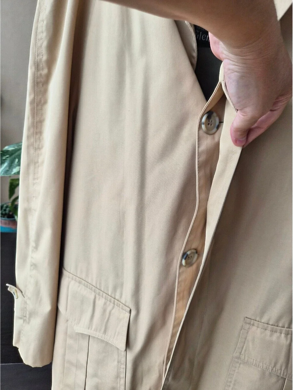 Vintage Austin Reed Regent Street Trench Coat 40R Plaid Lined Beige Raincoat